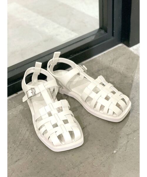 Ungrid（アングリッド）の「フェイクレザーグルカサンダル（サンダル・レディース・ブラック/オフホワイト・S/M/L）」の8枚目の写真