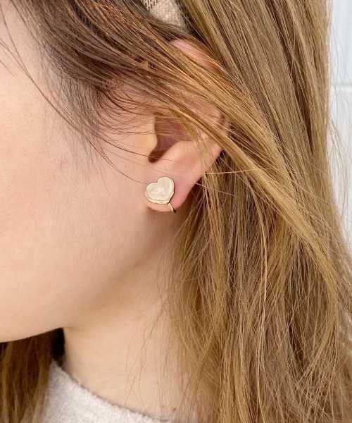 flower（フラワー）の「ジェムハートイヤリング（イヤリング・レディース・ゴールド・FREE）」の4枚目の写真