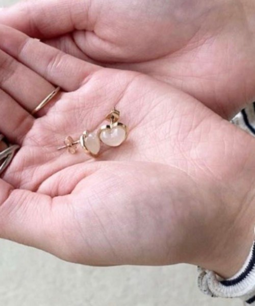 flower（フラワー）の「ジェムハートイヤリング（イヤリング・レディース・ゴールド・FREE）」の6枚目の写真