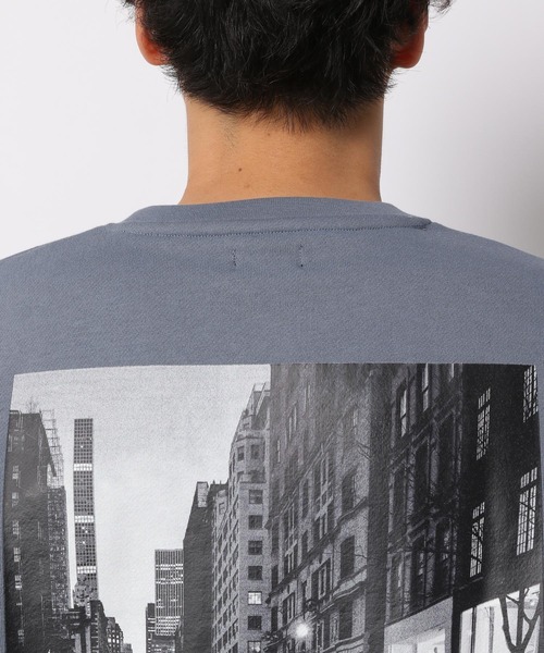 LAKOLE（ラコレ）の「裏起毛フォトプリントプルオーバー / 261473（スウェット・メンズ・ホワイト/ブラック/ブルー・MEDIUM/LARGE）」の18枚目の写真