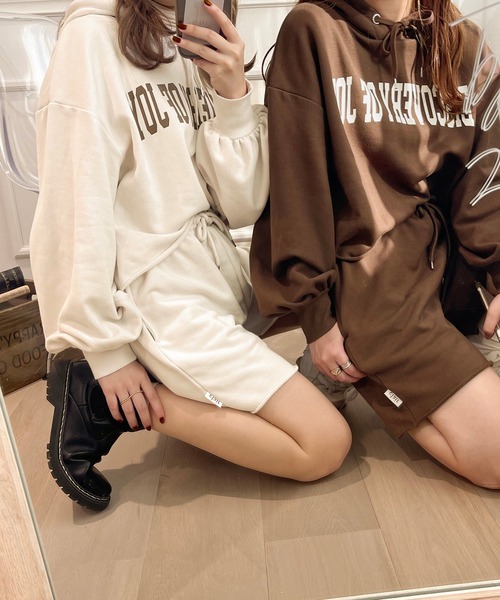 apres jour clair（アプレジュールクレア）の「【apres jour clair】【セットアップ可能】スウェットショートパーカー（パーカー・レディース・ナチュラル/アイボリー/ダークブラウン・X-LARGE/フリー）」の4枚目の写真