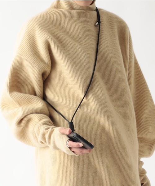 Beau're（ヴュレ）の「【全機種対応】牛革 2way スマホストラップ 2本組（スマホグッズ・レディース・ブラック/ベージュ/ホワイト/グレー/シルバー・フリー）」の15枚目の写真