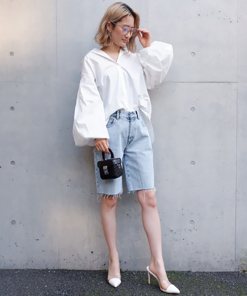 SPIRALGIRL(スパイラルガール)の「カットオフハーフデニムパンツ(デニムパンツ・レディース・ライトブルー・SMALL/MEDIUM)」の4枚目の写真