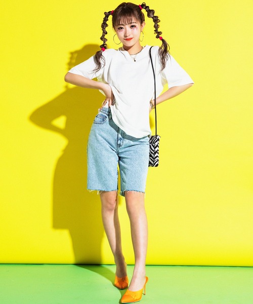 SPIRALGIRL(スパイラルガール)の「カットオフハーフデニムパンツ(デニムパンツ・レディース・ライトブルー・SMALL/MEDIUM)」の15枚目の写真