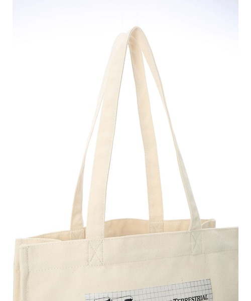 ehka sopo（エヘカソポ）の「『E.T.』ポスターアートトートバッグ（トートバッグ・レディース・レッド/オフホワイト・ﾌﾘ-）」の15枚目の写真