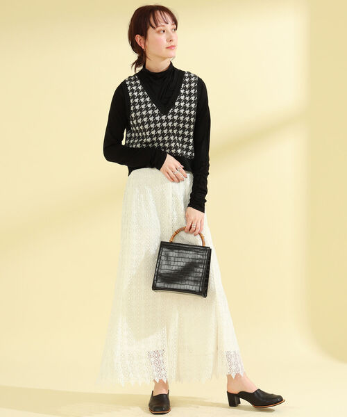 Ray BEAMS（レイビームス）の「Ray BEAMS / チドリ ジャカード Vネック ベスト（ベスト・レディース・ブラック/サックスブルー・ONE SIZE）」の10枚目の写真