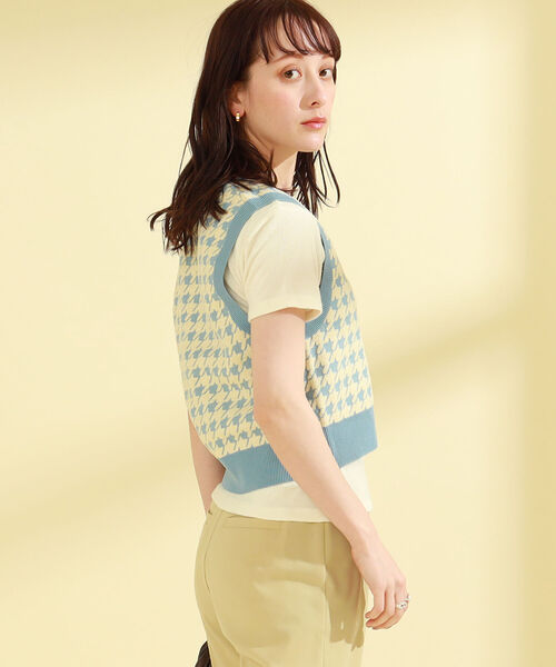 Ray BEAMS（レイビームス）の「Ray BEAMS / チドリ ジャカード Vネック ベスト（ベスト・レディース・ブラック/サックスブルー・ONE SIZE）」の20枚目の写真