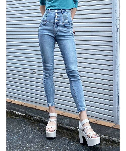 EMODA(エモダ)の「ユーズドヘムカットハイウエストパギンス(デニムパンツ・レディース・ホワイト/ライトブルー・X-SMALL/SMALL/MEDIUM)」の3枚目の写真