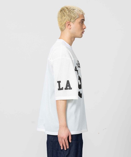 XLARGE(エクストララージ)の「NUMBERING FOOTBALL TEE(Tシャツ/カットソー・メンズ・ホワイト/マルチ/ブラック・M/XL/L/S)」の6枚目の写真
