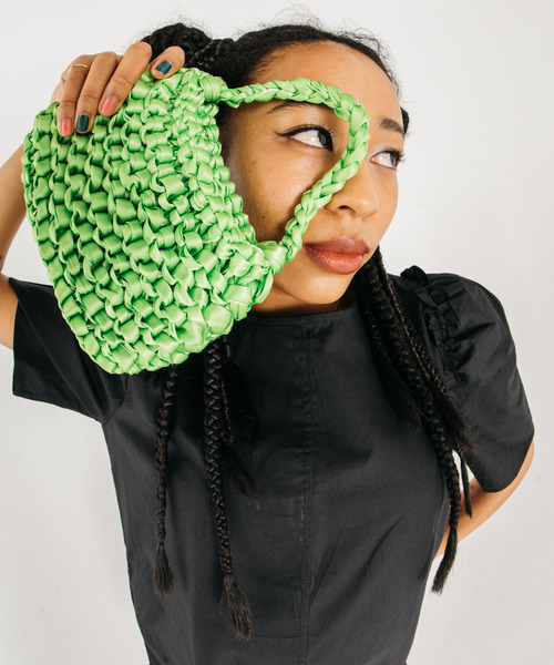 GIMME GIMME(ギミーギミー)の「【GIMME GIMME】Ribbon knitting mini bag gima22s003(ハンドバッグ・レディース・オレンジ/ライトグリーン/ライトブルー/ブラック・FREE)」の6枚目の写真