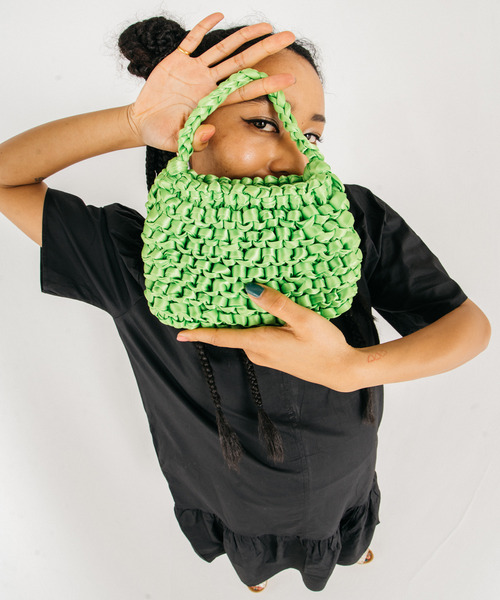 GIMME GIMME(ギミーギミー)の「【GIMME GIMME】Ribbon knitting mini bag gima22s003(ハンドバッグ・レディース・オレンジ/ライトグリーン/ライトブルー/ブラック・FREE)」の7枚目の写真