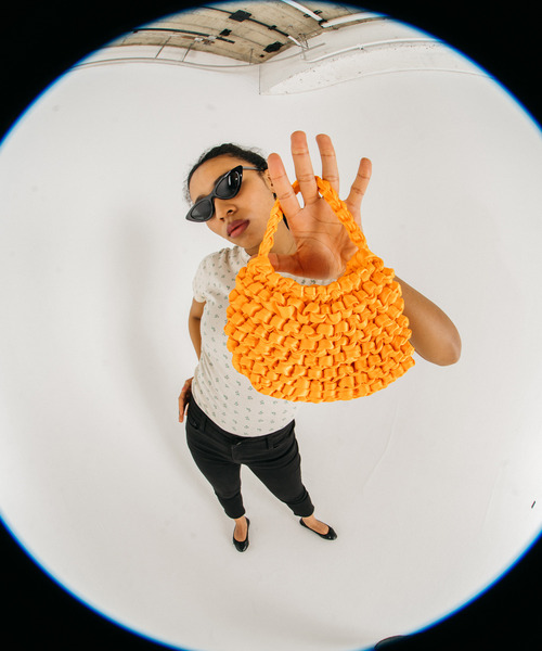 GIMME GIMME(ギミーギミー)の「【GIMME GIMME】Ribbon knitting mini bag gima22s003(ハンドバッグ・レディース・オレンジ/ライトグリーン/ライトブルー/ブラック・FREE)」の15枚目の写真