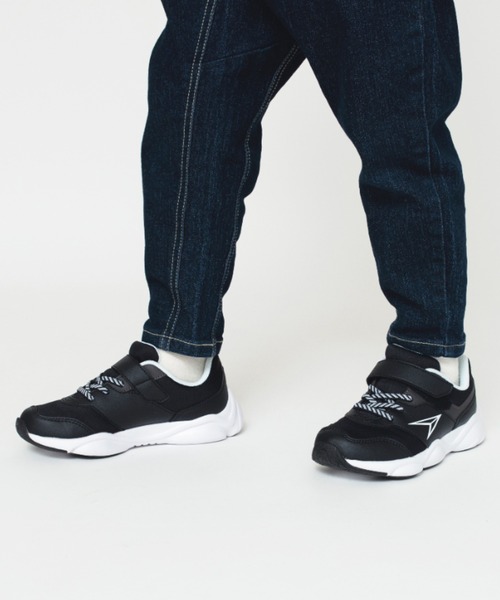 瞬足（シュンソク）の「【瞬足】別注コラボスニーカー（スニーカー・キッズ・ネイビー/オフホワイト/ブラック・19cm/21cm/17cm/16cm/20cm/18cm）」の2枚目の写真