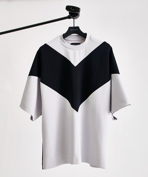 UNITED TOKYO（ユナイテッドトウキョウ）の「VカッティングTシャツ（Tシャツ/カットソー・メンズ・ライトグレー/ブラック/ミント・1/2/3）」の3枚目の写真