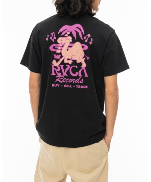 RVCA(ルーカ)の「RVCA メンズ RVCA RECORDS Tシャツ【2022年夏モデル】/ルーカ半袖バックプリントTシャツ(Tシャツ/カットソー・メンズ・ホワイト/ブラック/ゴールド・SMALL/MEDIUM/LARGE)」の2枚目の写真