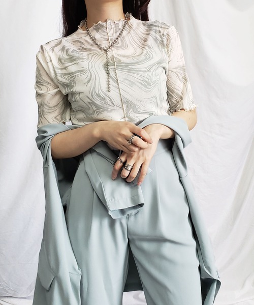 me+em select（ミームセレクト）の「※※【 ７色展開 /２WAY 】総柄マーブルシアー半袖メロートップス 《マーブルトップスに半袖バージョンが登場！ 》（Tシャツ/カットソー・レディース・チャコールグレー/パープル/グレー/オレンジ/グリーン/ミント/ブルー・MEDIUM/LARGE/SMALL）」の19枚目の写真