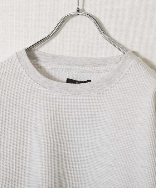 ZIP FIVE(ジップファイブ)の「【ZIP FIVE】【肉厚ワッフル】 クルー&ヘンリー レギュラー長袖無地Tシャツ/ロンT(Tシャツ/カットソー・レディース・イエロー/グリーン/アイボリー系/ベージュ/グリーン系/オートミール/ブラック/イエロー系/アイボリー/アイボリー系1/ブラック系/チャコール/グレー系/ブルー/ブルー系/ベージュ系・LARGE/MEDIUM/X-LARGE/SMALL)」の17枚目の写真