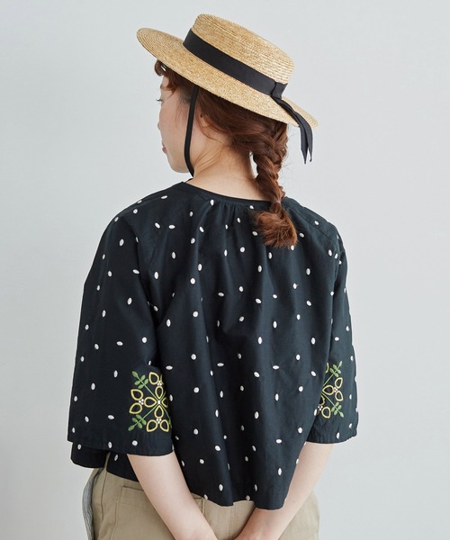 chambre de charme（シャンブルドゥシャーム）の「●石ころドットとお花刺繍 ブラウス（シャツ/ブラウス・レディース・ブラック・FREE）」の12枚目の写真