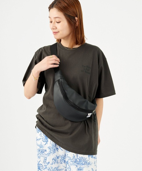 JOURNAL STANDARD(ジャーナルスタンダード)の「《追加2》BACK LOGO WORLD Tシャツ(Tシャツ/カットソー・レディース・ブラック系その他/ホワイト/ピンク・FREE)」の5枚目の写真