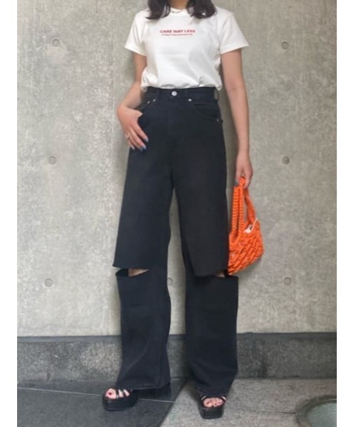 SLY(スライ)の「STRAIGHT CUTOUT DENIM PT-E デニム パンツ(デニムパンツ・レディース・ブラック・2/1/0)」の17枚目の写真
