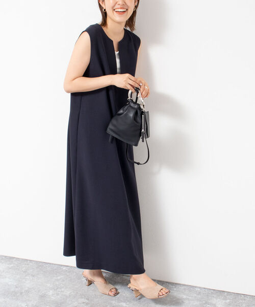 NOLLEY’S(ノーリーズ)の「◇【WEB限定カラーあり】ジャンパーワンピース(ワンピース・レディース・ベージュ/ネイビー/ブラック/グレイッシュブルー・FREE)」の4枚目の写真