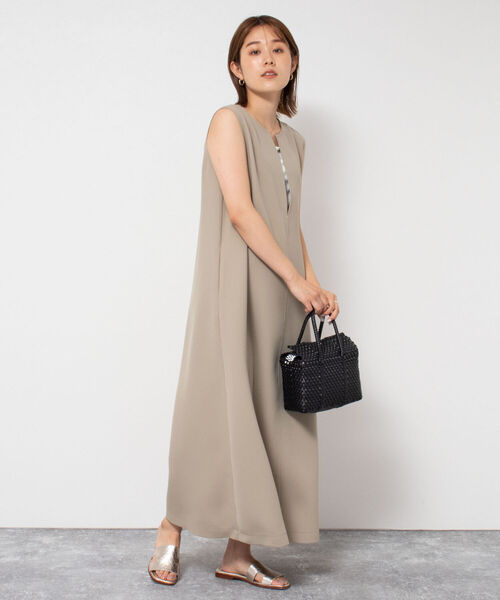 NOLLEY’S(ノーリーズ)の「◇【WEB限定カラーあり】ジャンパーワンピース(ワンピース・レディース・ベージュ/ネイビー/ブラック/グレイッシュブルー・FREE)」の10枚目の写真