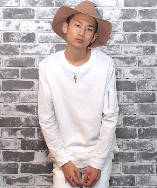 MYE-DO'(マイ・ドゥ)の「MA-1スリーブ クルースウェット(スウェット・メンズ・ホワイト/ブラック・SMALL/MEDIUM)」の14枚目の写真