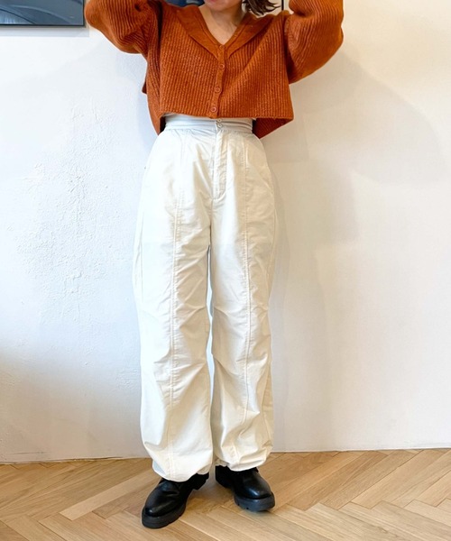 archives(アルシーヴ)の「パラシュートパンツ(カーゴパンツ・レディース・ブラック/カーキ/アイボリー/グリーン・MEDIUM)」の20枚目の写真