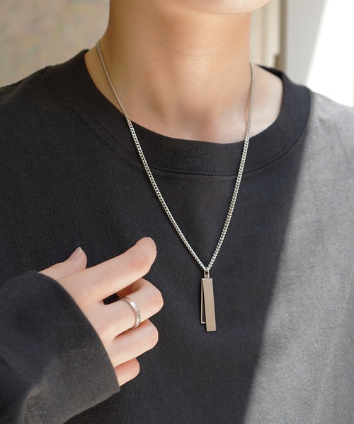 Confirm（コンファーム）の「トップ付き モチーフ チャーム シルバーチェーンネックレス【Confirm】（ネックレス・メンズ・E/A/I/B/J/D/L/G/F/C/K/H/M/N/O/Q/P/R・FREE）」の6枚目の写真