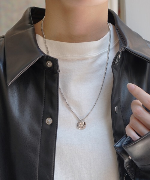 Confirm（コンファーム）の「トップ付き モチーフ チャーム シルバーチェーンネックレス【Confirm】（ネックレス・メンズ・E/A/I/B/J/D/L/G/F/C/K/H/M/N/O/Q/P/R・FREE）」の14枚目の写真