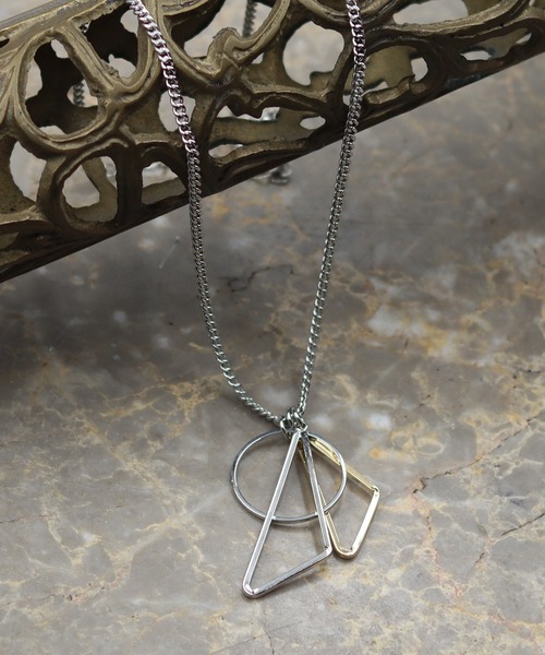 Confirm（コンファーム）の「トップ付き モチーフ チャーム シルバーチェーンネックレス【Confirm】（ネックレス・メンズ・E/A/I/B/J/D/L/G/F/C/K/H/M/N/O/Q/P/R・FREE）」の22枚目の写真