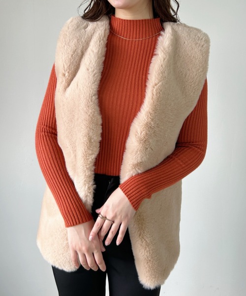 CLEA（クレア）の「モックネックカラーリブトップス（ニット/セーター・レディース・ダークグリーン/アイボリー/ブラック/マスタード/ホワイト/テラコッタ・FREE）」の4枚目の写真