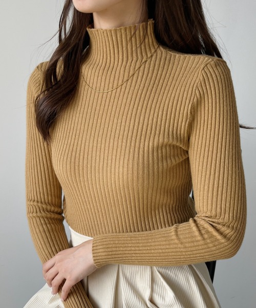 CLEA（クレア）の「モックネックカラーリブトップス（ニット/セーター・レディース・ダークグリーン/アイボリー/ブラック/マスタード/ホワイト/テラコッタ・FREE）」の6枚目の写真