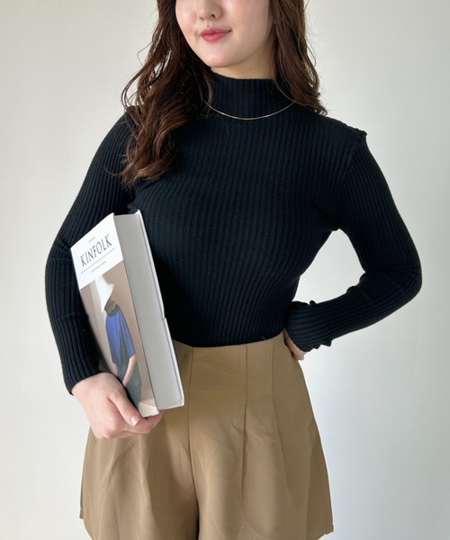 CLEA（クレア）の「モックネックカラーリブトップス（ニット/セーター・レディース・ダークグリーン/アイボリー/ブラック/マスタード/ホワイト/テラコッタ・FREE）」の3枚目の写真