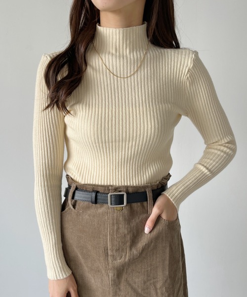 CLEA（クレア）の「モックネックカラーリブトップス（ニット/セーター・レディース・ダークグリーン/アイボリー/ブラック/マスタード/ホワイト/テラコッタ・FREE）」の17枚目の写真