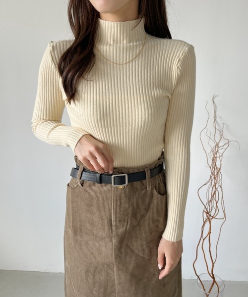 CLEA（クレア）の「モックネックカラーリブトップス（ニット/セーター・レディース・ダークグリーン/アイボリー/ブラック/マスタード/ホワイト/テラコッタ・FREE）」の18枚目の写真