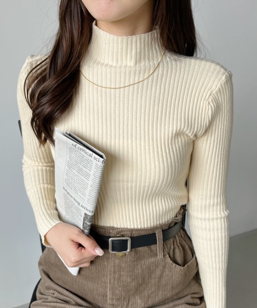 CLEA（クレア）の「モックネックカラーリブトップス（ニット/セーター・レディース・ダークグリーン/アイボリー/ブラック/マスタード/ホワイト/テラコッタ・FREE）」の14枚目の写真