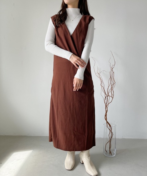 CLEA（クレア）の「モックネックカラーリブトップス（ニット/セーター・レディース・ダークグリーン/アイボリー/ブラック/マスタード/ホワイト/テラコッタ・FREE）」の11枚目の写真