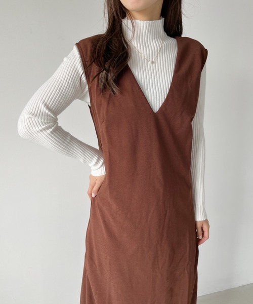 CLEA（クレア）の「モックネックカラーリブトップス（ニット/セーター・レディース・ダークグリーン/アイボリー/ブラック/マスタード/ホワイト/テラコッタ・FREE）」の10枚目の写真