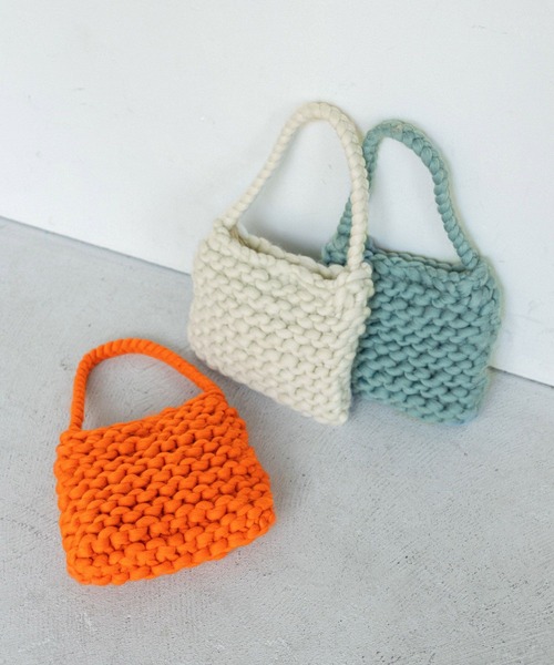 LEPSIM（レプシィム）の「カラーチャンキーニットバッグ　162534（ショルダーバッグ・レディース・オレンジ/ブルー/アイボリー・ONE SIZE）」の4枚目の写真