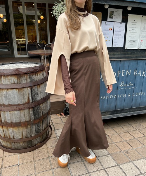 Ambre Ciel（アンブルシエル）の「袖スリットカットトップス／【WEB/EC限定商品】（Tシャツ/カットソー・レディース・ベージュ/アイボリー・FREE）」の4枚目の写真