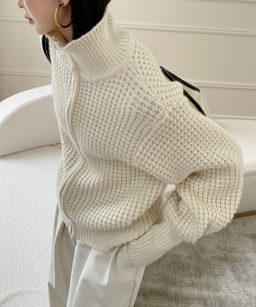 Vipoa（ヴィポア）の「スタンドカラーダブルジップワッフルニットブルゾン（カーディガン/ボレロ・レディース・ホワイト/ブラック・FREE）」の8枚目の写真