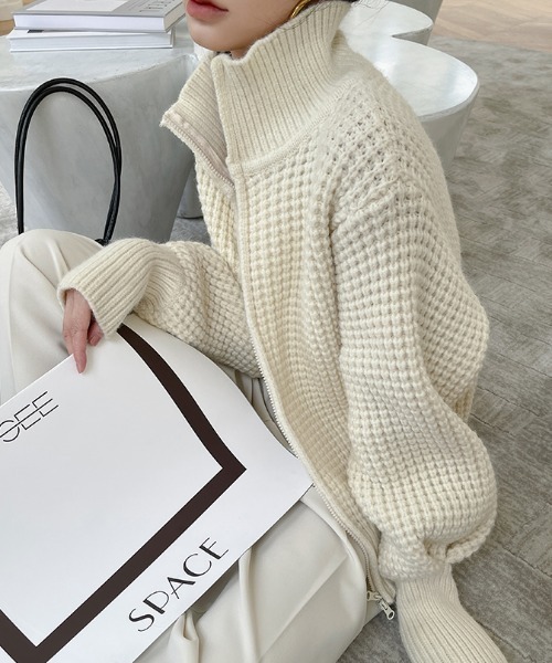 Vipoa（ヴィポア）の「スタンドカラーダブルジップワッフルニットブルゾン（カーディガン/ボレロ・レディース・ホワイト/ブラック・FREE）」の5枚目の写真