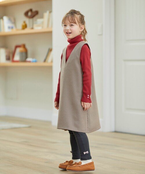 SHOO・LA・RUE（シューラルー）の「【リンク/110-140cm】リブタートルニット（ニット/セーター・キッズ・ホワイト系5/ブラック/レッド系1・11/12/13/14）」の16枚目の写真