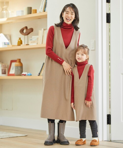 SHOO・LA・RUE（シューラルー）の「【リンク/110-140cm】リブタートルニット（ニット/セーター・キッズ・ホワイト系5/ブラック/レッド系1・11/12/13/14）」の15枚目の写真