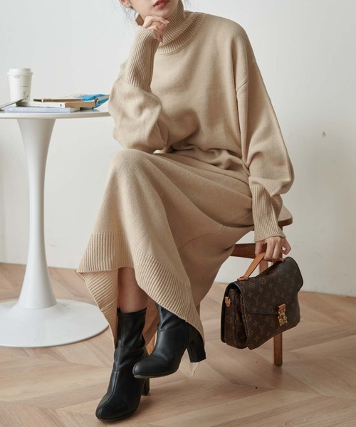 WEGO（ウィゴー）の「WEGO/【WEB限定】バックスリットタートルニットワンピース（ワンピース・レディース・ブラック/ダークグリーン/アイボリー・FREE）」の9枚目の写真