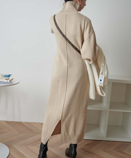 WEGO（ウィゴー）の「WEGO/【WEB限定】バックスリットタートルニットワンピース（ワンピース・レディース・ブラック/ダークグリーン/アイボリー・FREE）」の19枚目の写真