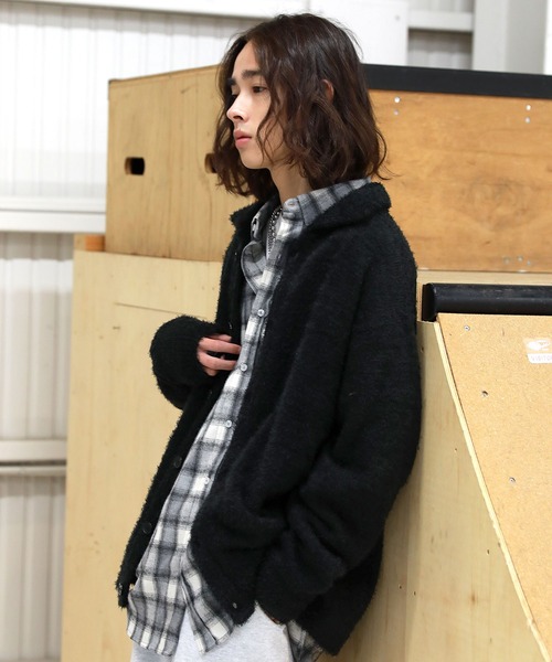 MSG（エムエスジー）の「モヘアライクフェザーヤーンポロニットカーディガン（カーディガン/ボレロ・メンズ・ダークグリーン/ブラック/パープル/チャコール/モカ・L/S/M）」の8枚目の写真