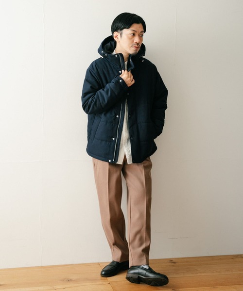 ITEMS URBANRESEARCH（アイテムズ アーバンリサーチ）の「中綿キルティング フーディージャケット（ダウンジャケット/コート・メンズ・ブラック/チャコールグレー/ブラウン/ネイビー・MEDIUM/LARGE）」の7枚目の写真