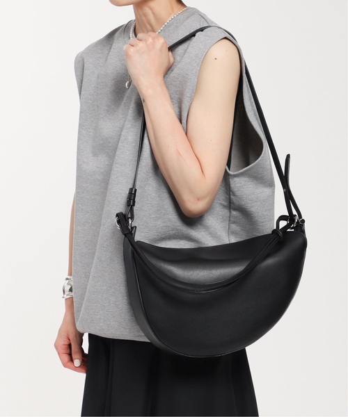 Kabinett（カビネ）の「《追加》【Kabinett / カビネ 】Curve shoulder BAG（ショルダーバッグ・レディース・ブラック・FREE）」の6枚目の写真